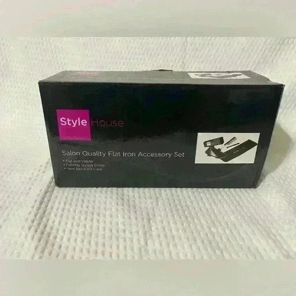 Salon Quality Flat Iron Accessory Set - Picture 2 of 3